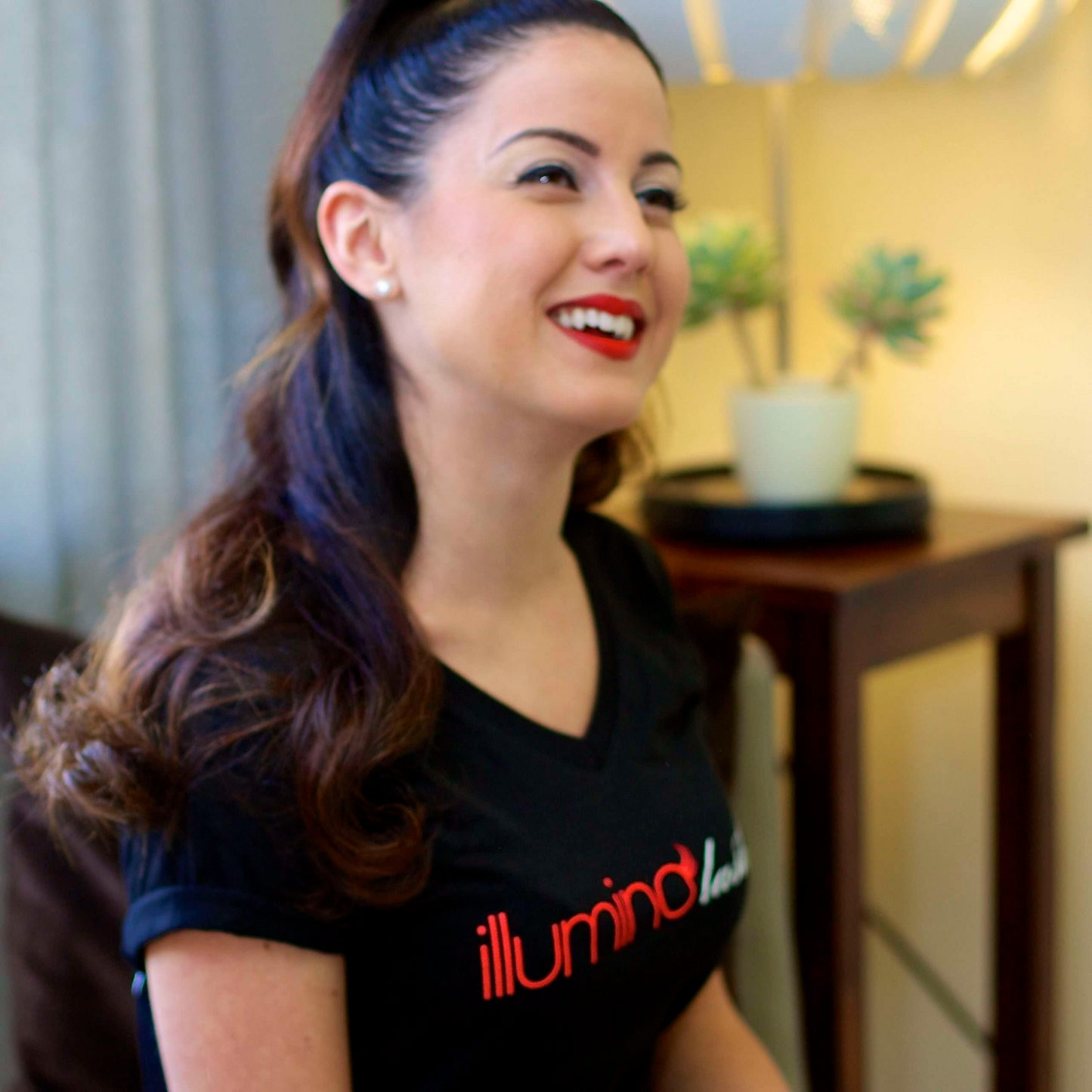 ILLUMINO® LASHES T-SHIRT