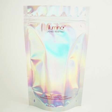 illumino lashes Resealable holographic pouch - metallic, clear window